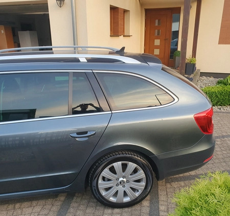 Skoda Superb cena 49500 przebieg: 248000, rok produkcji 2014 z Brzeg małe 154